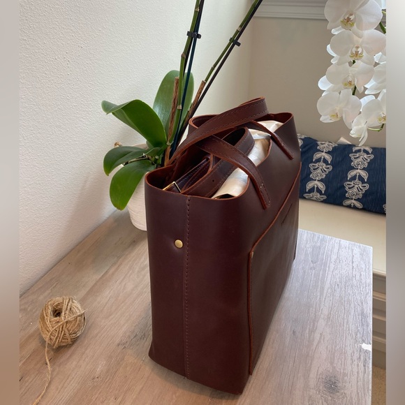 Cognac Natural Full Grain Leather Crossbody Tote - Picture 5 of 13